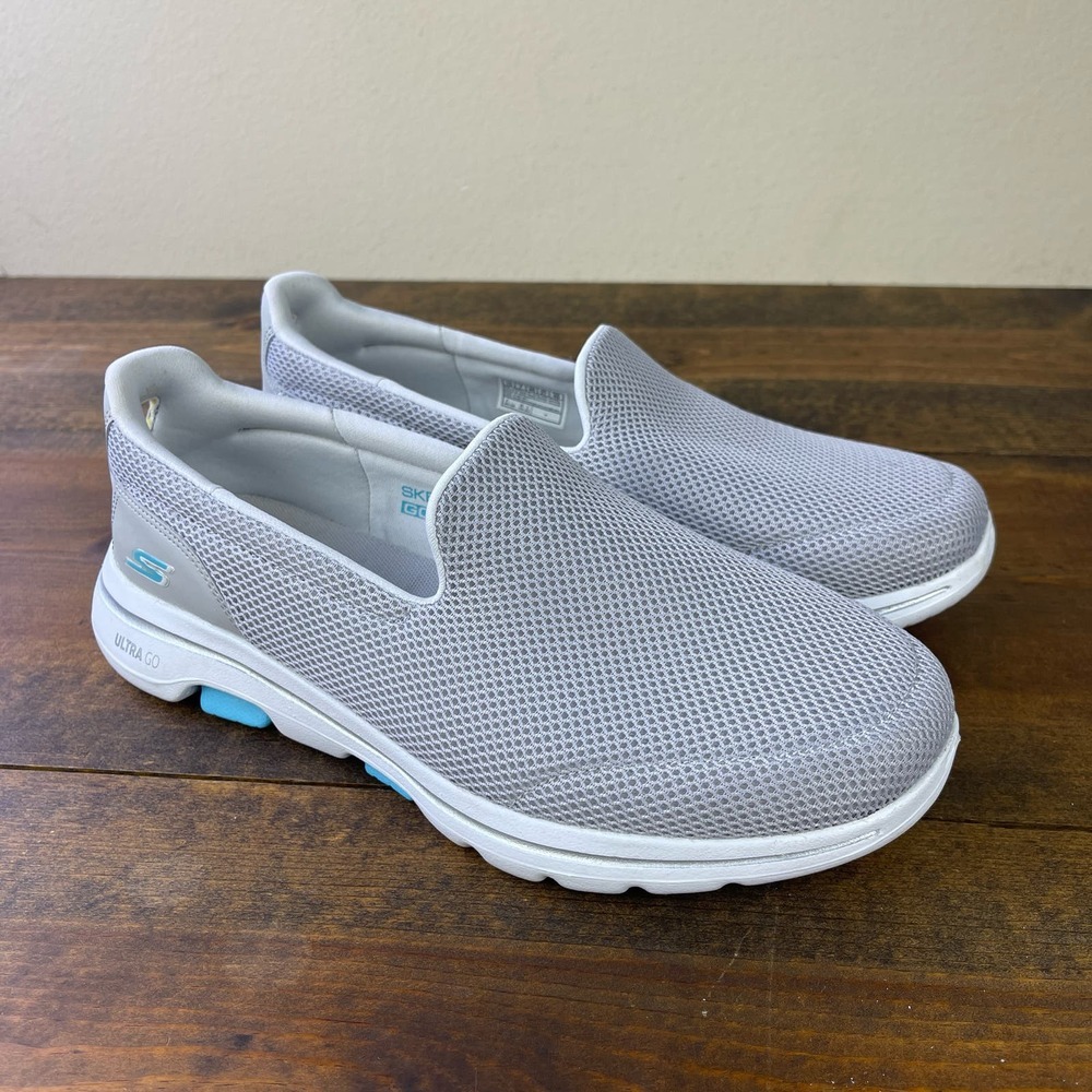 Skechers Women's Go Walk 5 Grey Light Blue Comfort Sneakers Shoe Size 10 Wide.